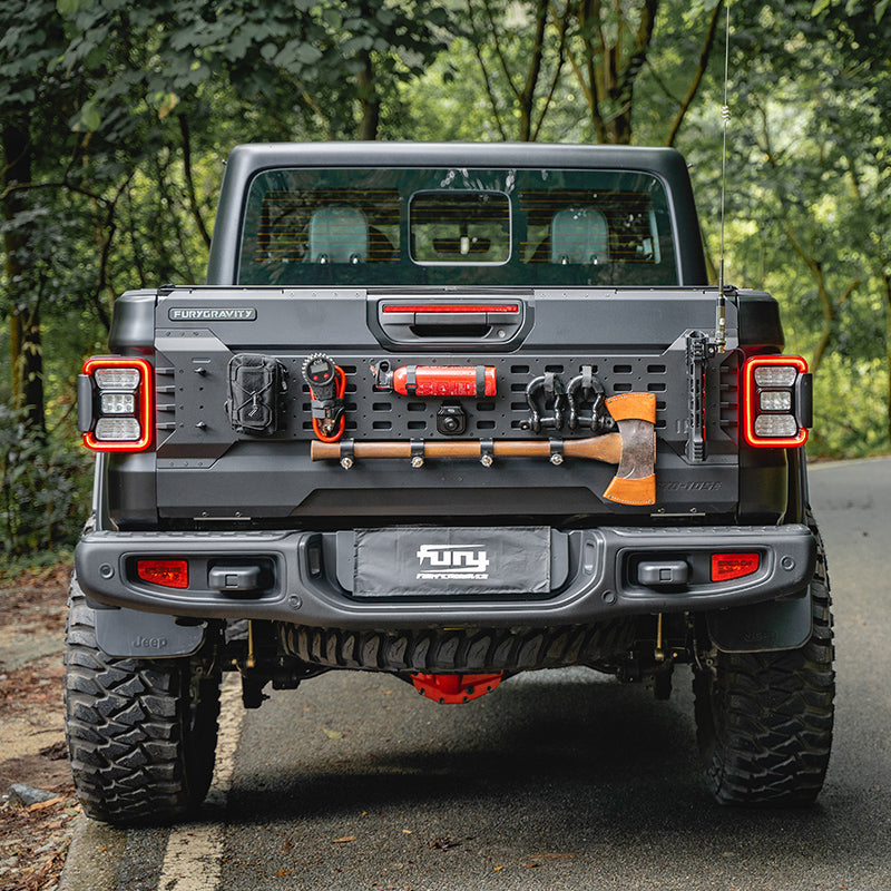 Multifunctional tailgate expansion panel for Jeep Gladiator JT